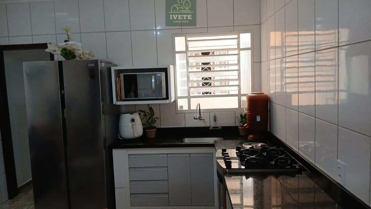 Imagem SOCORROSP CASA A VENDA NO JARDIM CARVALHO, PRÓXIMO AO CENTRO