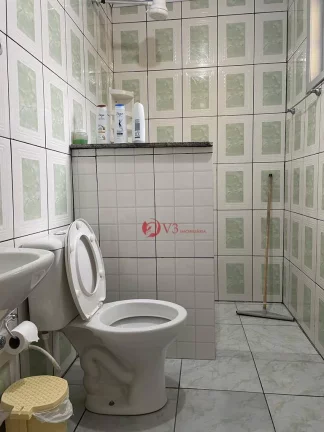 Imagem Casa em Ubatuba com 80 metros quadrados com 2 dormitórios, sala, cozinha, 2 banheiros, com vagas para 4 carros próximo a praia de Maranduba