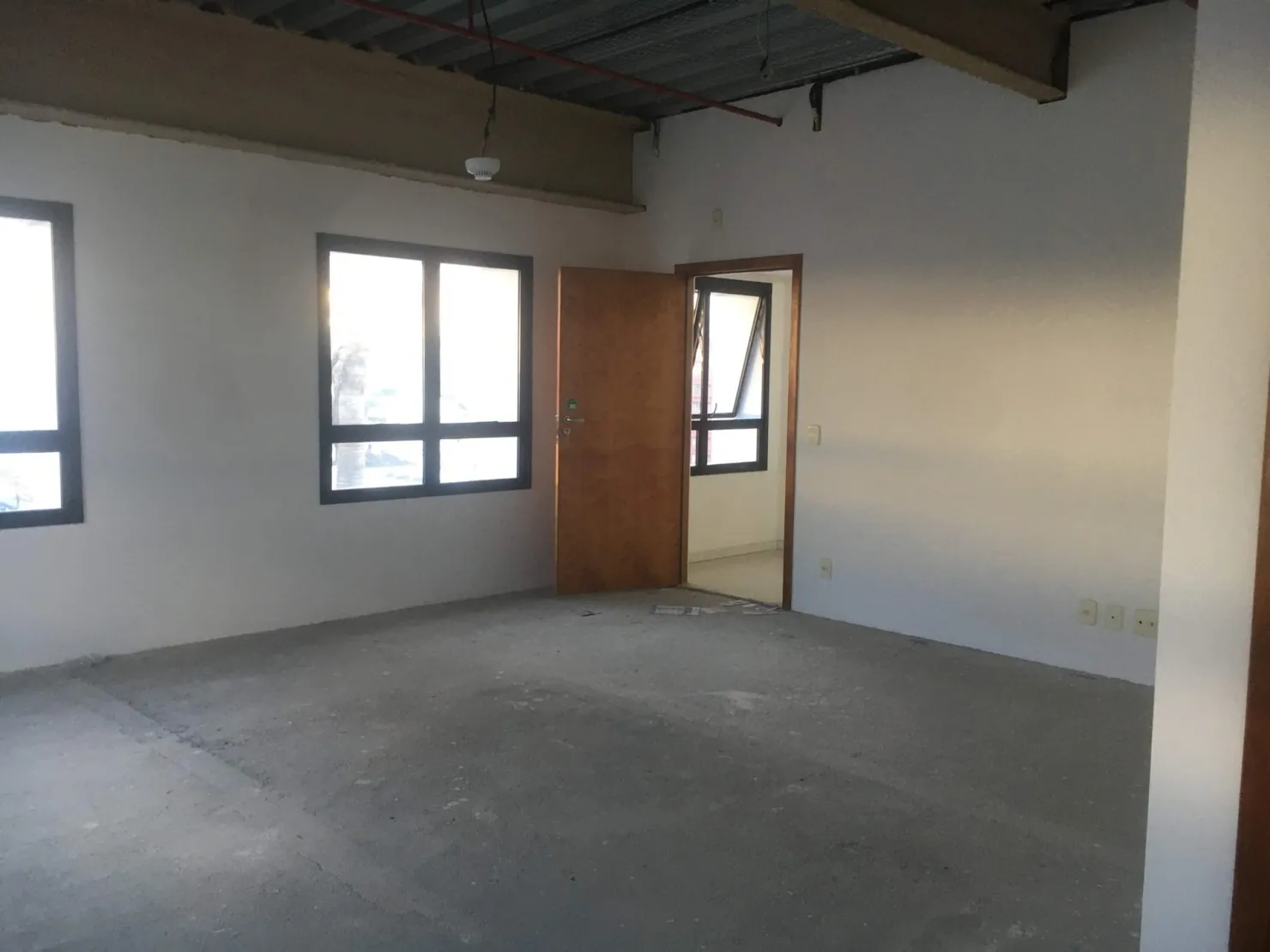 Foto do imóvel Comercial à venda 1 Vaga, 37.65M², Centro, Pindamonhangaba - SP | DHF Quality Smart Office