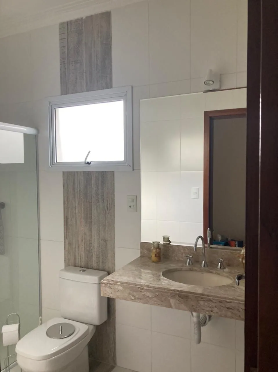 Imagem Casa à venda 4 Quartos, 4 Suites, 5 Vagas, 300M², Piracangaguá, Taubaté - SP | Condomínio Ouroville
