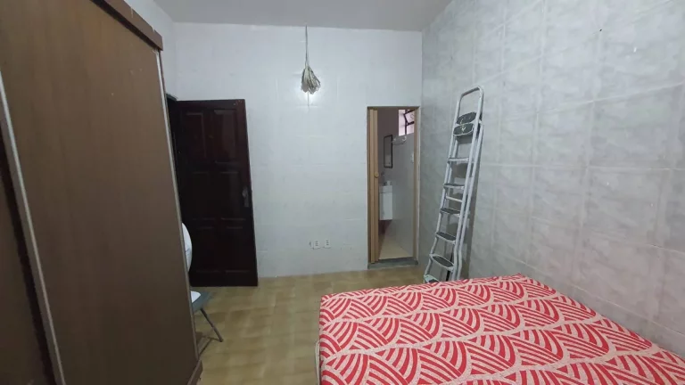 Imagem Casa na Suíssa à venda com 6 quartos, suíte e garagem - Confira!