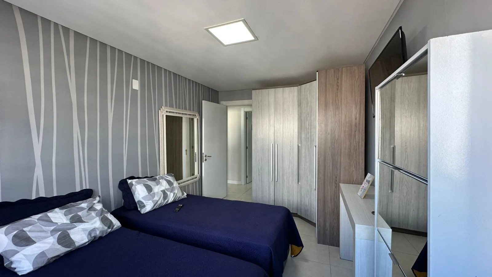 Imagem APARTAMENTO 3 DORMITÓRIOS MOBILIADO NO CENTRO DE TORRES RS