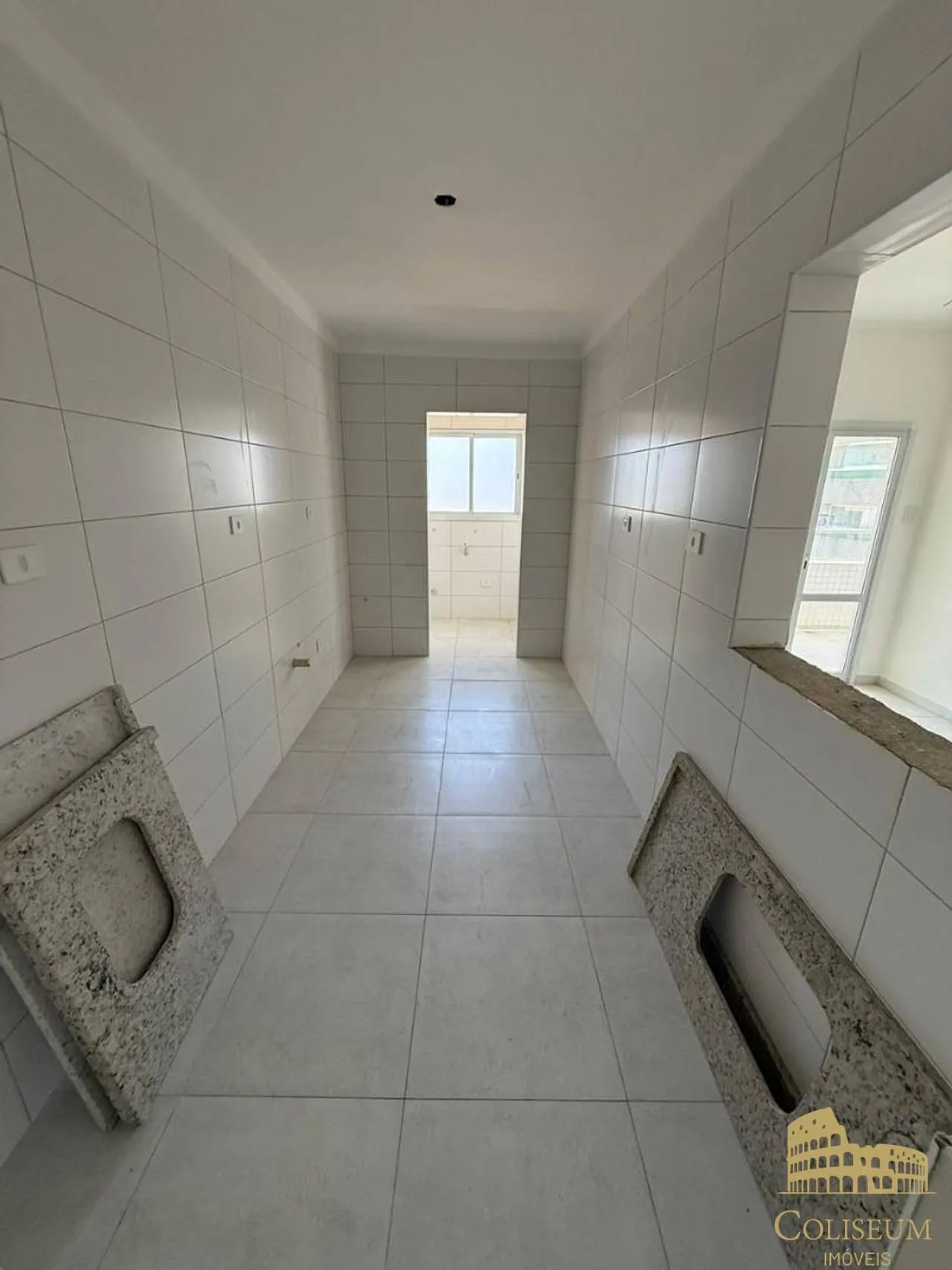 Imagem Apartamento com 2 dormitórios à venda, 76 m² por R$ 559.000,00 - Tupi - Praia Grande/SP