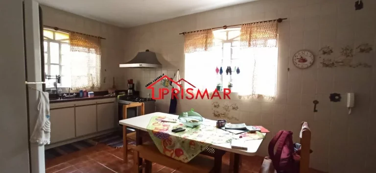 Imagem Sobrado 5 quartos no Campo Grande 2 Vagas