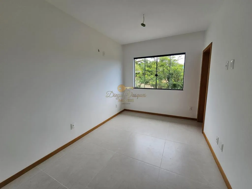 Imagem Casa em Condomínio para Venda em Teresópolis / RJ no bairro Golfe
