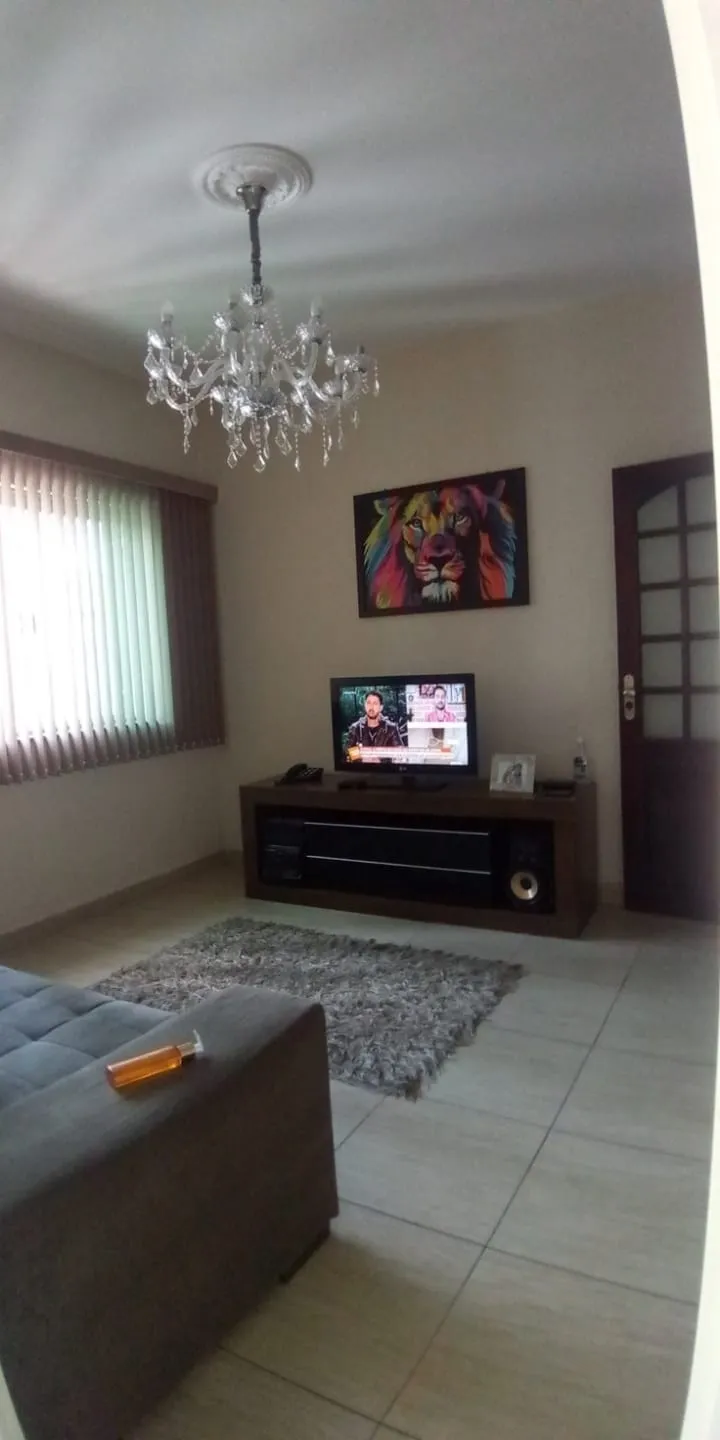 Imagem Casa à venda 2 Quartos, 1 Vaga, 175.5M², Campinho, Guaratinguetá - SP