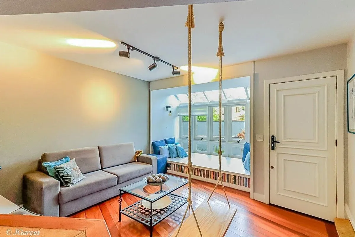Imagem Casa em Condomínio à venda com 286m², 3 dormitórios, 1 suíte, 3 vagas, no bairro Jardim Isabel em Porto Alegre