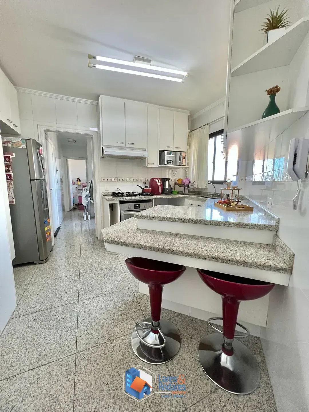 Imagem Apartamento para venda em Parque São Domingos com 3 quartos, sendo 1 suíte, 174m²