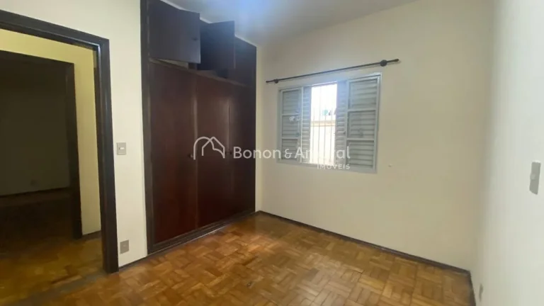 Imagem Casa bem localizada no bairro Nova Sousas,
térrea, com escada para acesso.

Estuda troca com imóve...