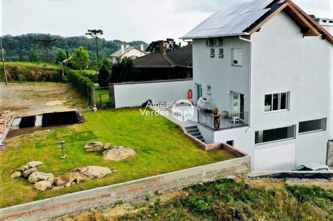 Imagem Vende-se Casa em Gramado, com 3 suítes