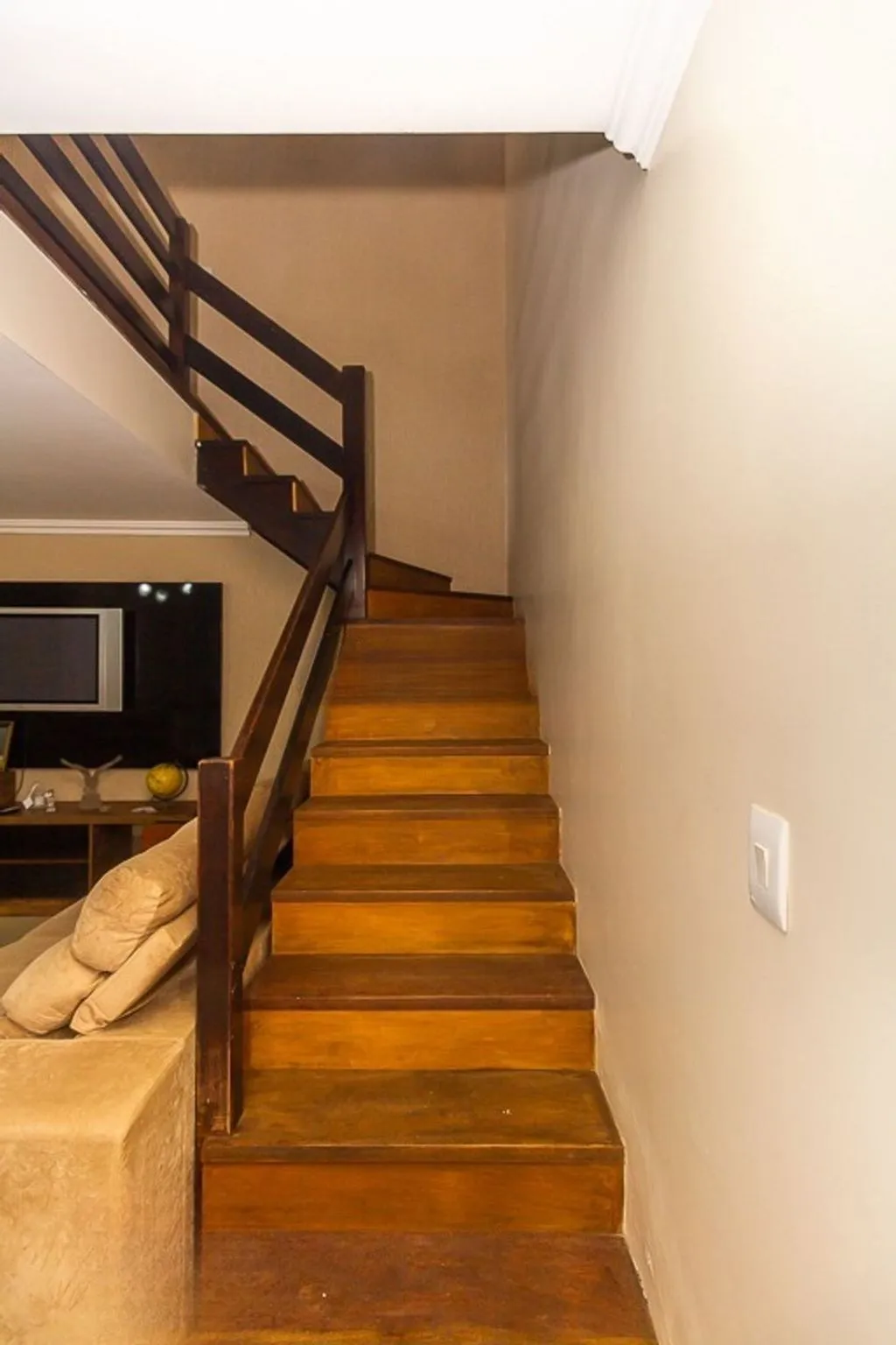 Imagem Casa de 4 dormitórios à venda no Bairro Ipanema - Porto Alegre