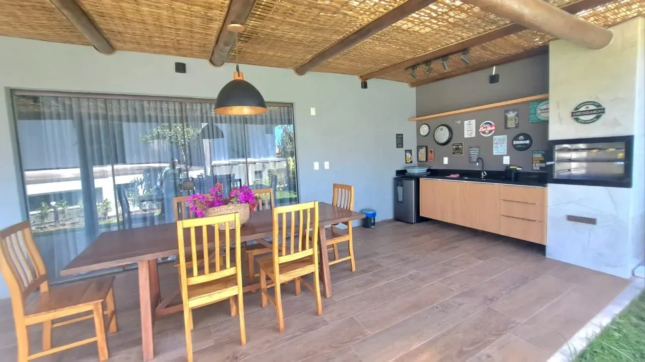 Foto do imóvel Casa com 3 Quartos para Alugar ou Temporada, 166 m² em Praia do Forte - Mata de São João