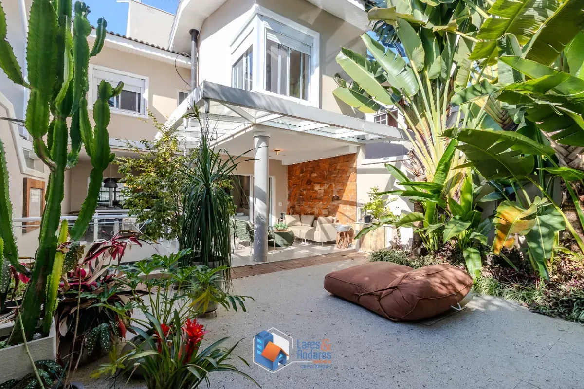 Imagem Casa em condomínio para venda em Jardim Prudência com 5 quartos, sendo 3 suítes, 329m²