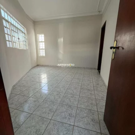 Imagem VENDE-SE ÓTIMA CASA DE ESQUINA – SAMEL PARK