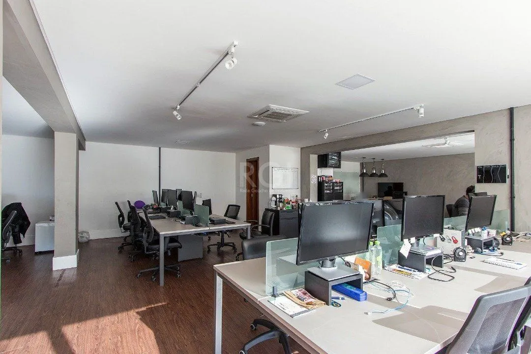 Imagem Cobertura Comercual para Venda - 225,39m², 3 vagas cobertas - Bela Vista