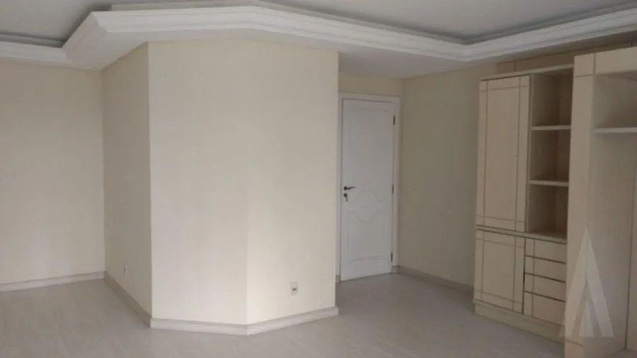 Imagem Apartamento 3Dormitórios dependência - Bairro Atiradores
