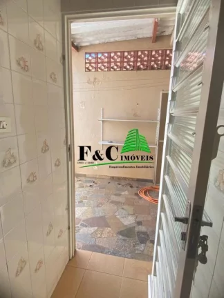 Imagem Casa para Venda em Limeira, Vila Paulista, 2 dormitórios, 1 banheiro, 2 vagas
