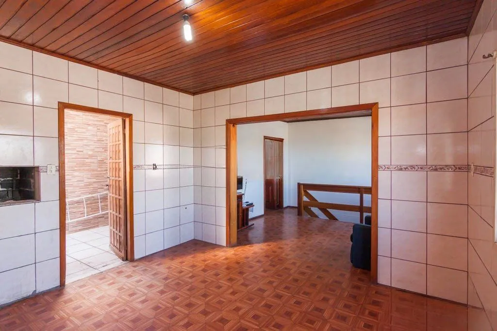 Imagem Casa com 3 quarto e 230m² à venda em Farrapos, Porto Alegre.
