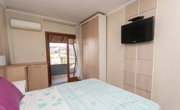 Imagem Casa sobrado no bairro Ecoville de 3 dormitórios e 4 vagas