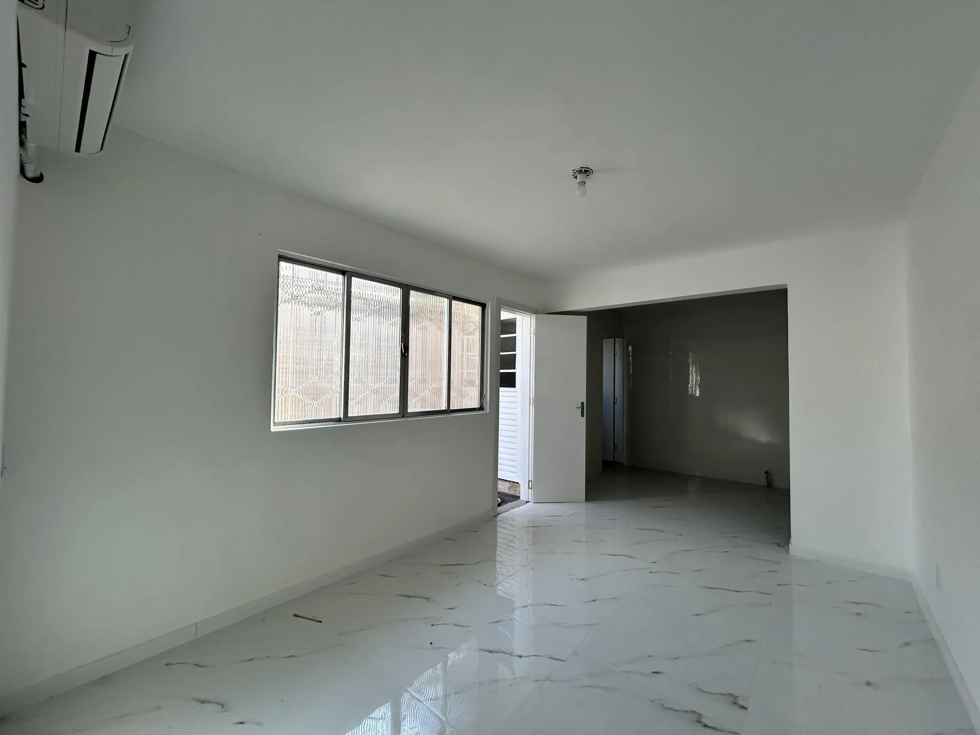 Imagem CASA TÉRREA À VENDA - HARMONIA - CANOAS / RS