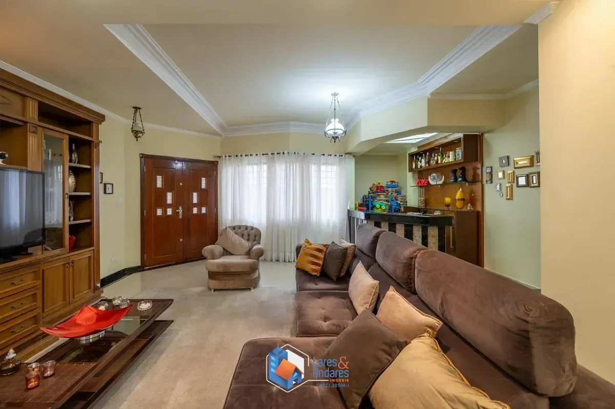 Imagem Sobrado para venda em Chácara Inglesa com 3 quartos, sendo 3 suítes, 300m²