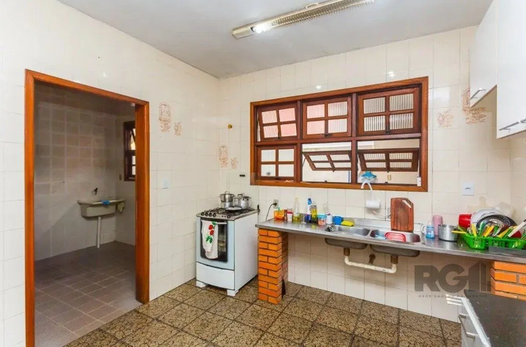 Imagem Casa 160m², 3 dormitórios, 4 vagas no bairro Cristo Redentor