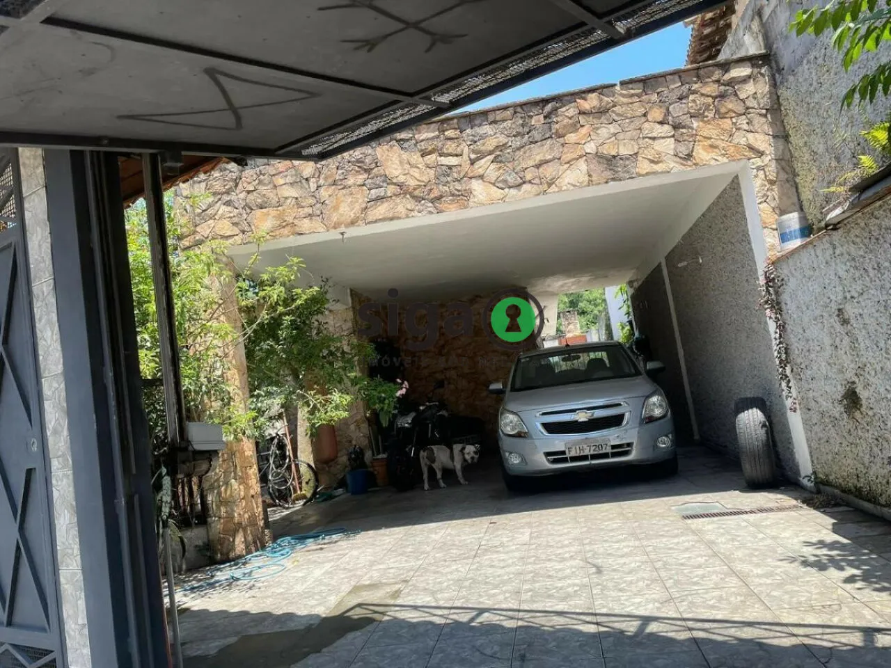 Imagem Casa Térrea com Piscina e Terreno Amplo a Poucos Minutos do Morumbi.
