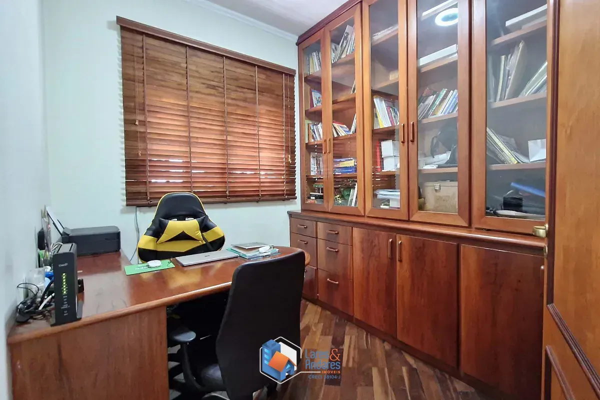 Imagem Sobrado para venda em Tucuruvi com 4 quartos, sendo 3 suítes, 415m²