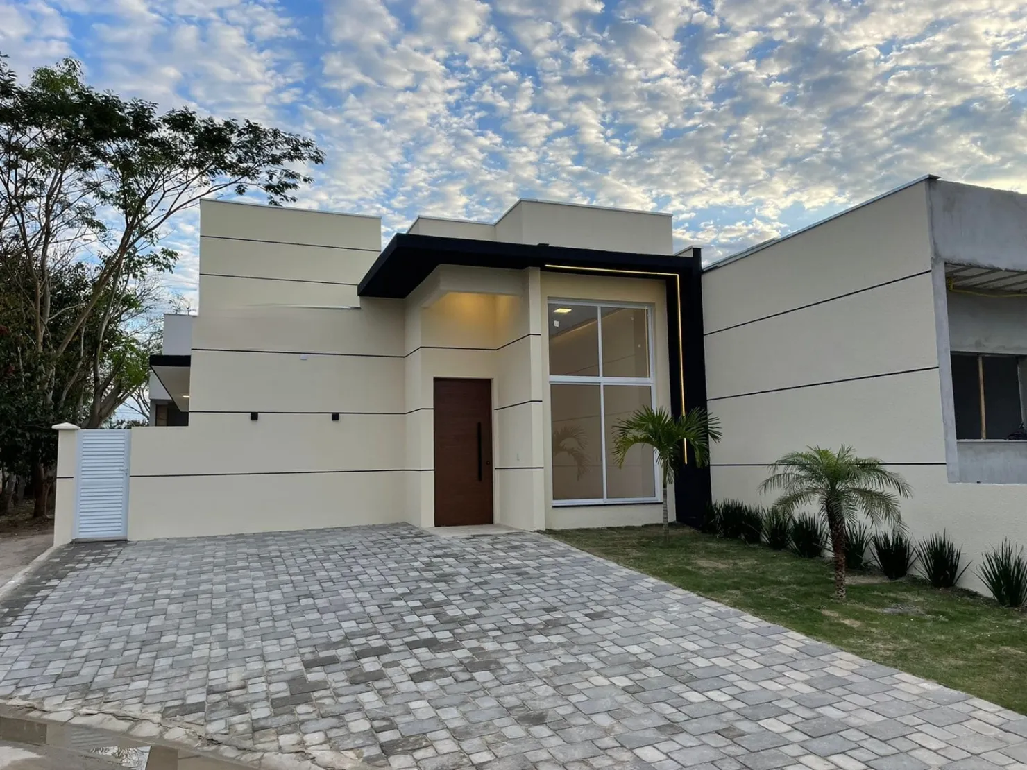 Casa à venda 2 Quartos, 1 Suite, 90M², Vila Prado, Pindamonhangaba - SP | Condomínio Vila Romana