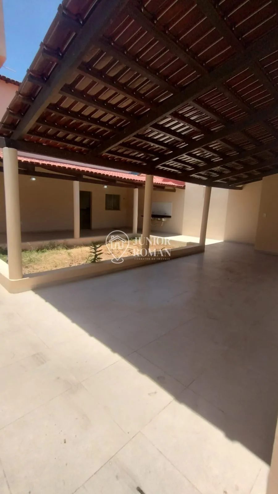 Imagem AMPLO SOBRADO 4 DORM 1 SUITE AREA DE LAZER COM CHURRASQUEIRA NO BAIRRO SANTA LUZIA - BARREIRAS/BA