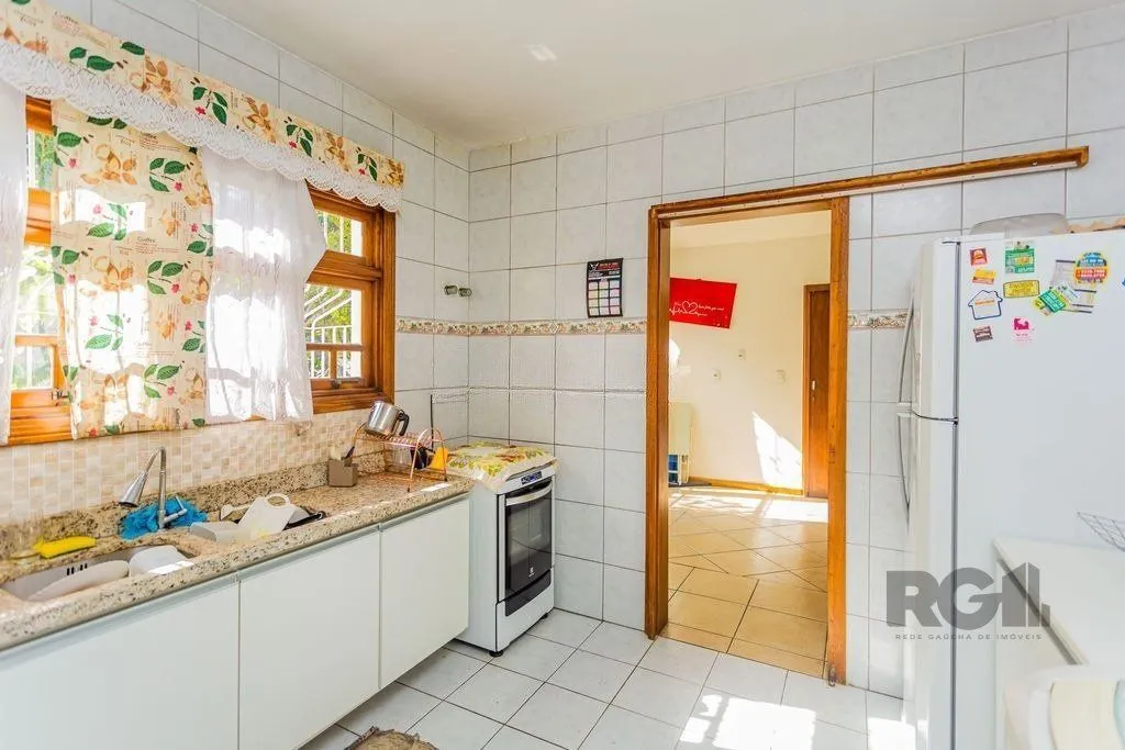 Imagem Casa de 2 dormitórios no bairro Passo das Pedras