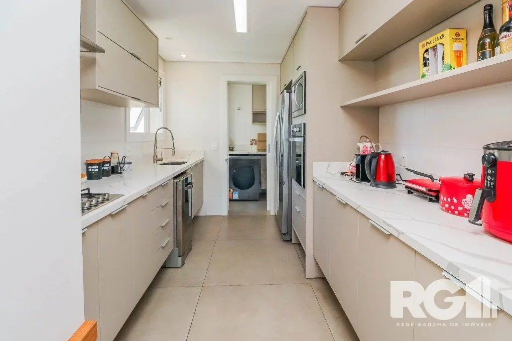 Imagem Apartamento com 3 Dormitórios, Suíte e Vaga Dupla - Andar Alto