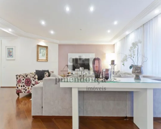 Imagem Excelente apartamento todo reformado em ótimo estado de conservação, living para 3 ambientes, var...