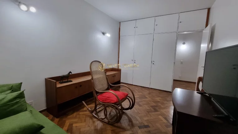 Imagem Nascente, Meio de Quadra, Andar Alto, Vazado, Vista Livre!!! SQS 110