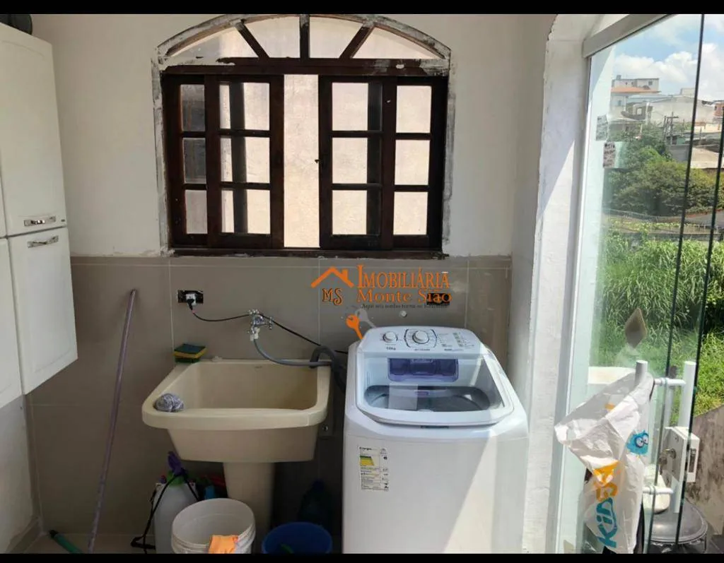 Imagem Sobrado com 3 dormitórios à venda, 195 m² por R$ 680.000,00 - Vila Hulda - Guarulhos/SP
