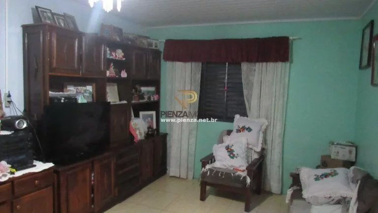 Imagem Casa para Venda em Concórdia, Industriários, 6 dormitórios, 4 banheiros