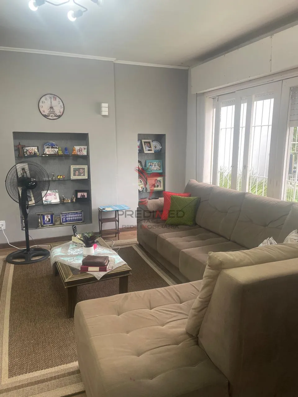 Imagem CASA A UMA QUADRA DA DOM JOAQUIM, pronta para moradia, toda reformada, é só se mudar