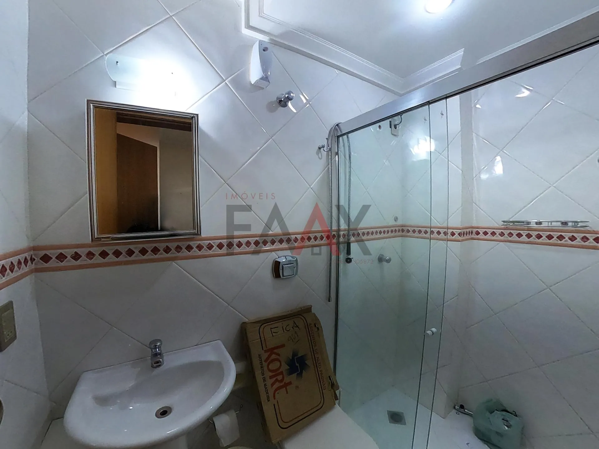 Imagem Apartamento à venda no centro ao lado da Catedral em Guarapuava - PR