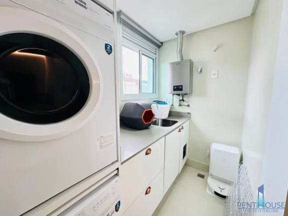 Imagem Apartamento Zona Central para Venda em Balneário Camboriú, CENTRO, 3 dormitórios, 3 suítes, 4 banheiros, 2 vagas