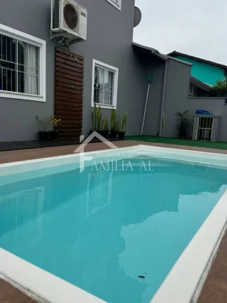 Imagem GEMINADO DE ESQUINA COM PISCINA NO MORRO DO MEIO