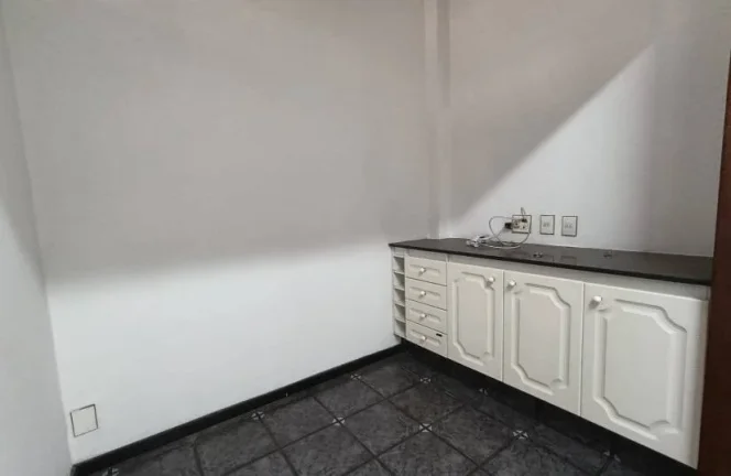 Imagem APARTAMENTO COM 03 QUARTOS, VAGA DE GARAGEM NO CENTRO!!!!!