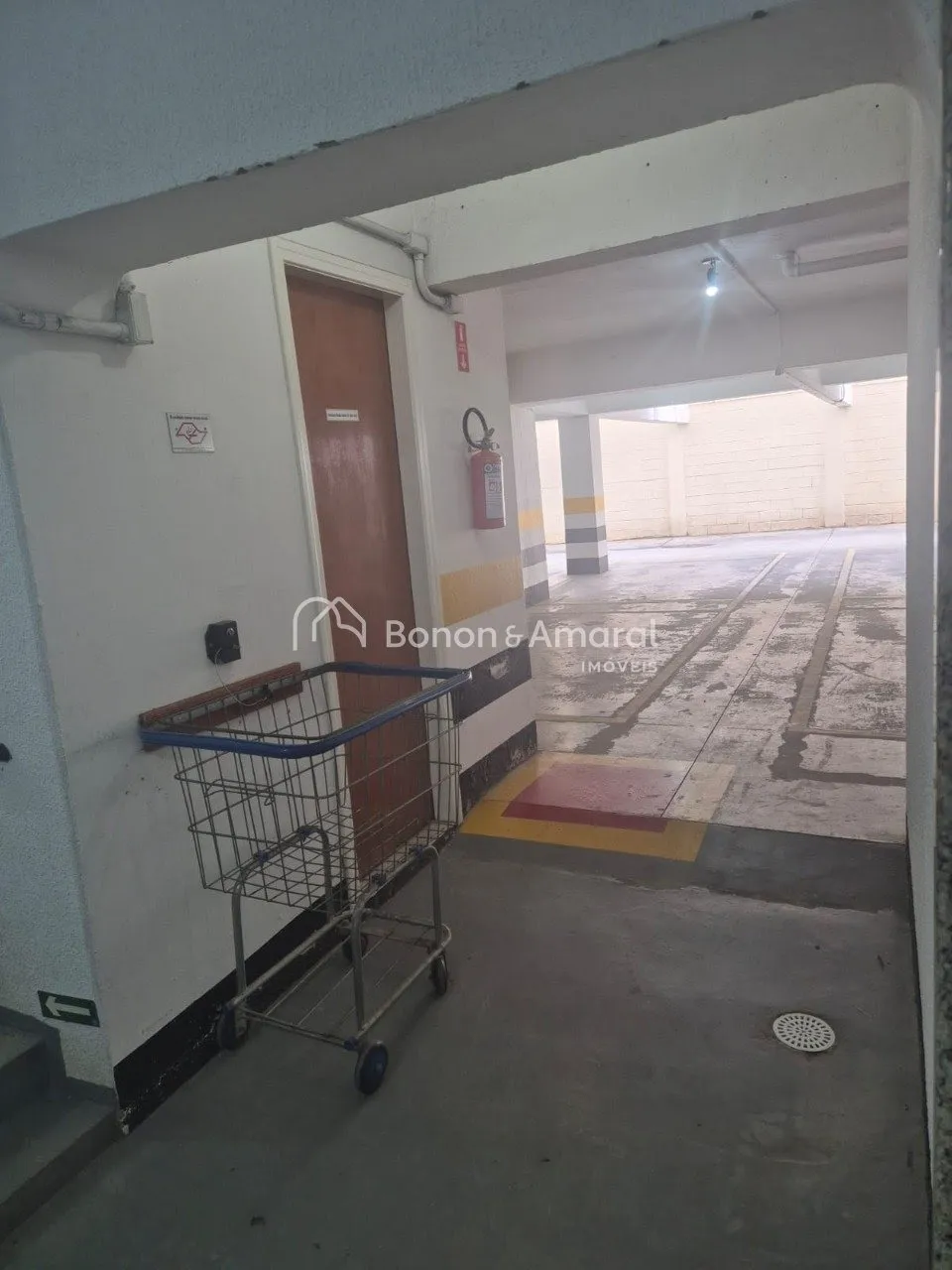 Imagem Apartamento a venda excelente localização, 3 quartos, sacada, 2 vagas livres e cobertas,condominio lazer completo