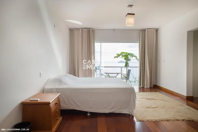 Imagem Casa em Condomínio para Venda em Armação dos Búzios / RJ no bairro João Fernandes
