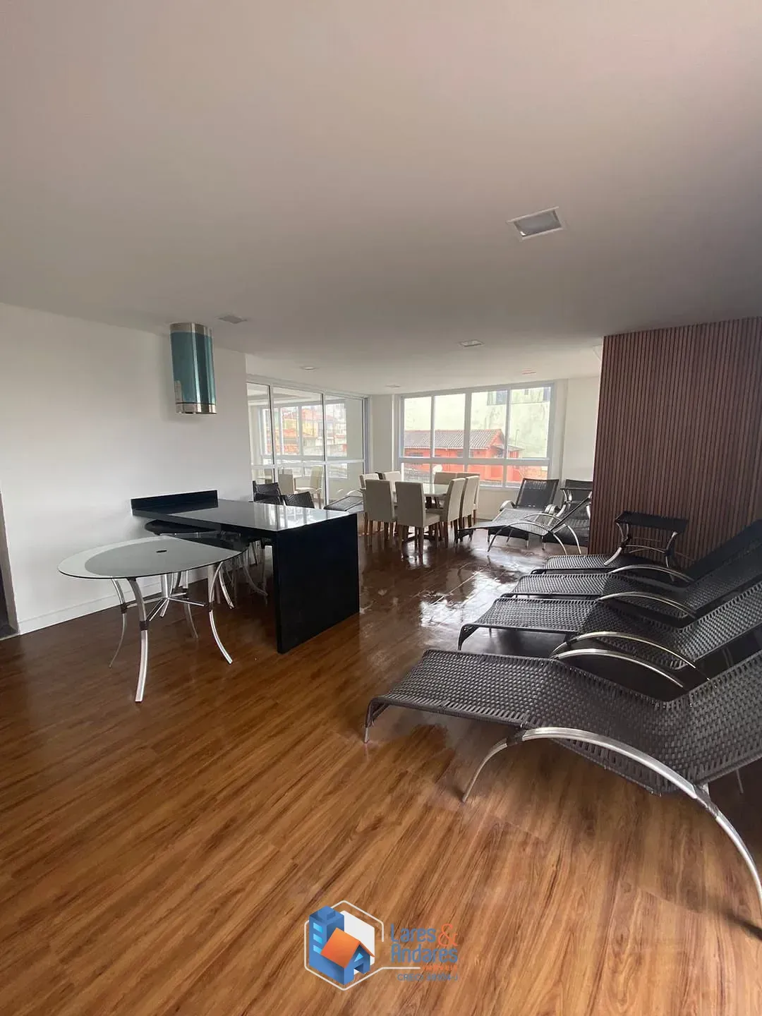 Imagem APARTAMENTO À VENDA COM 60 M², 2 DORMS, COM VARANDA, ÁREA LAZER E 1 VG - SÃO MIGUEL PAULISTA - SP.