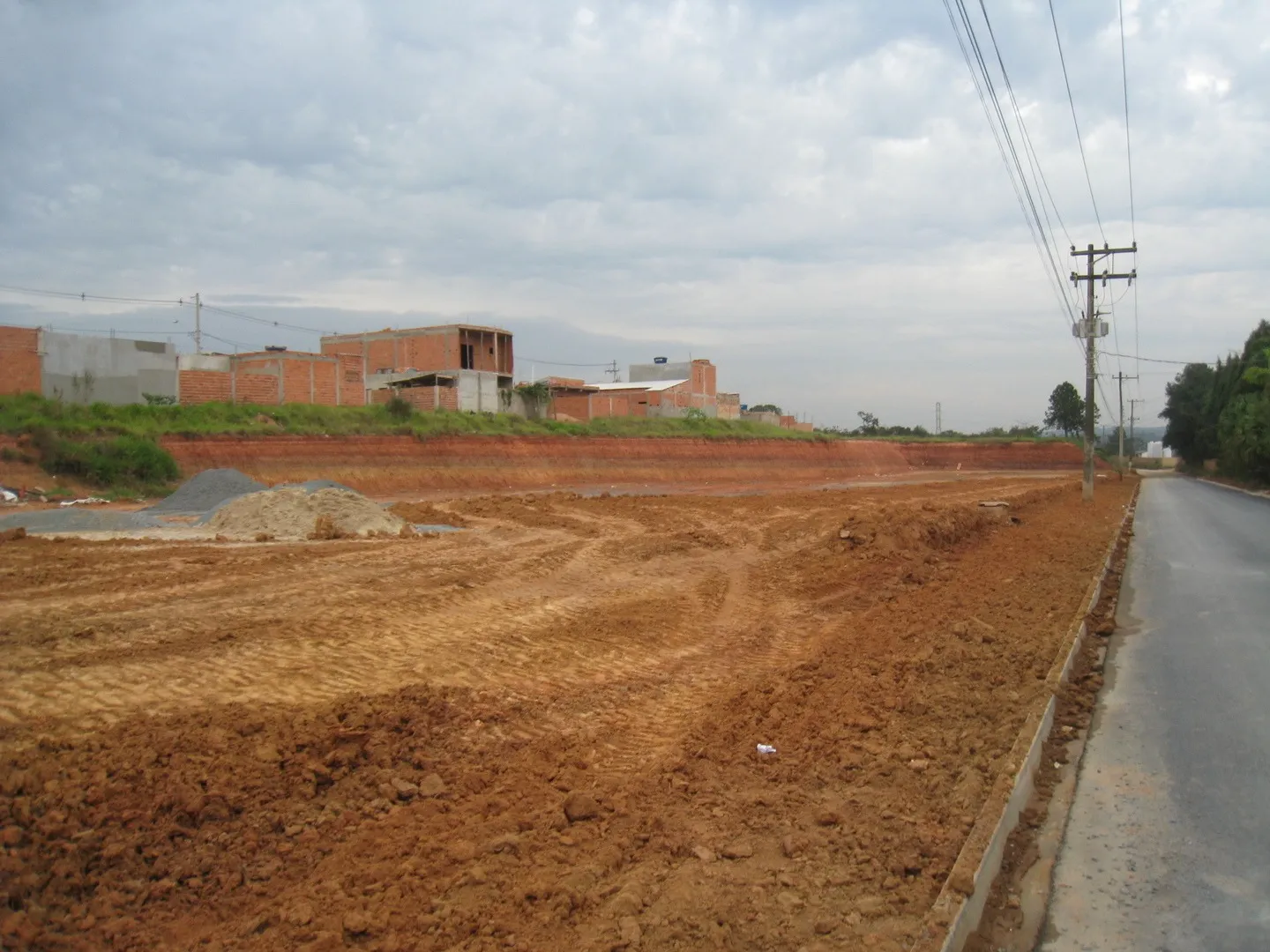 Imagem Ótimo lote comercial à venda, pronto para construir