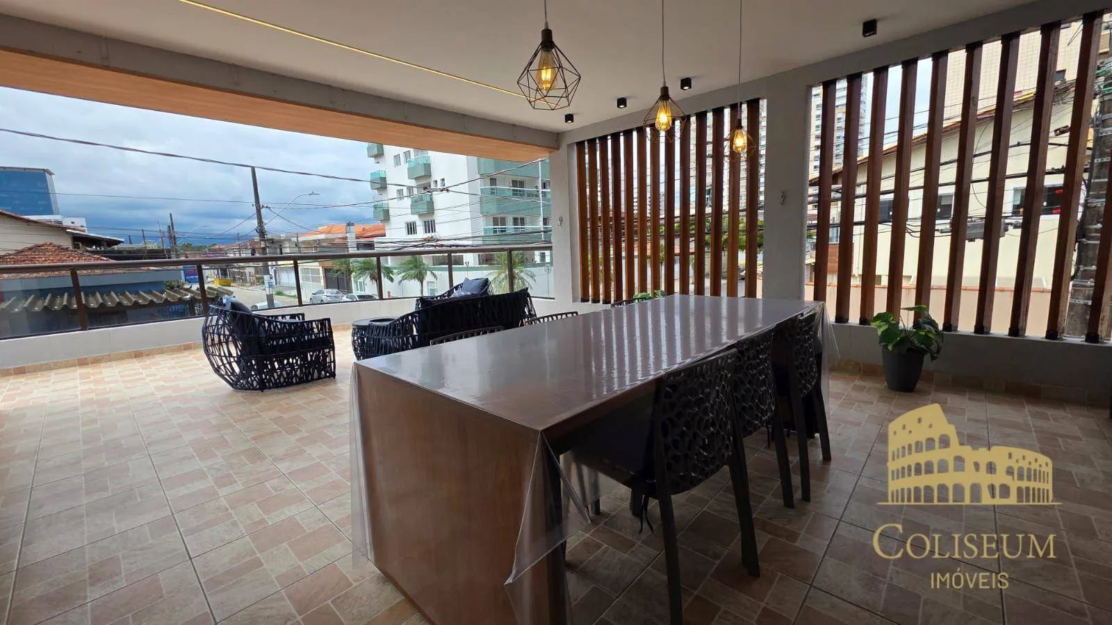 Foto do imóvel Casa com 2 dormitórios à venda, 140 m² por R$ 1.170.000,00 - Vila Guilhermina - Praia Grande/SP