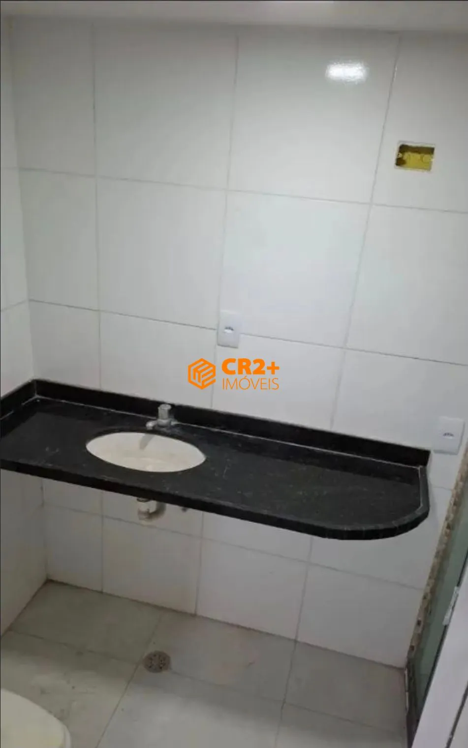 Imagem Vendo Cobertura Reformada nas Graças com 196m² e 2 Vagas - Oportunidade Única!