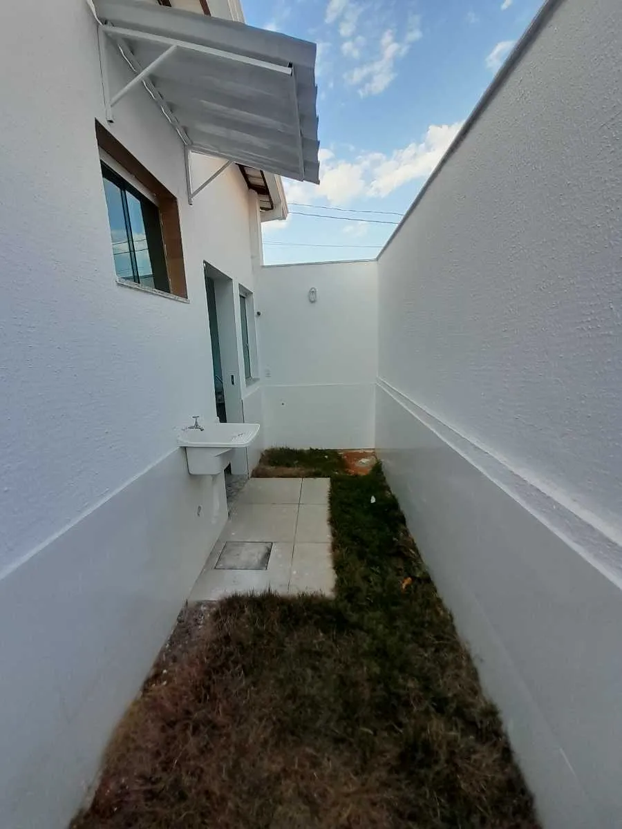 Imagem Casa à venda, 2 quartos, 1 vaga, Novo Centro - Santa Luzia/MG