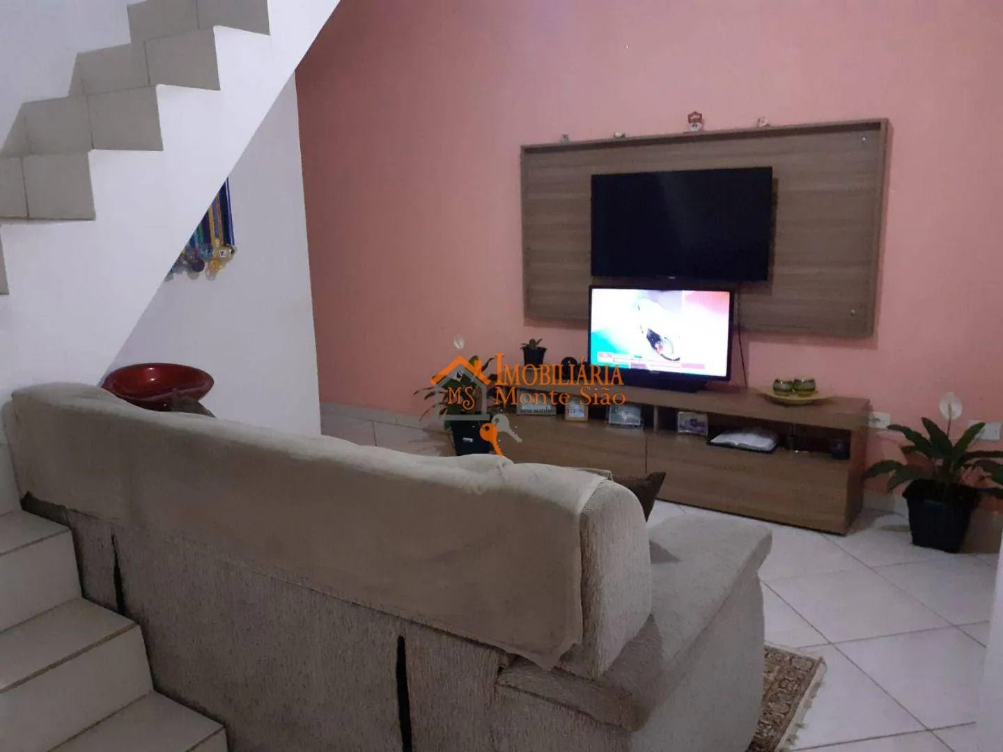 Imagem Sobrado com 3 dormitórios à venda, 125 m² por R$ 405.000,00 - Jardim Presidente Dutra - Guarulhos/SP