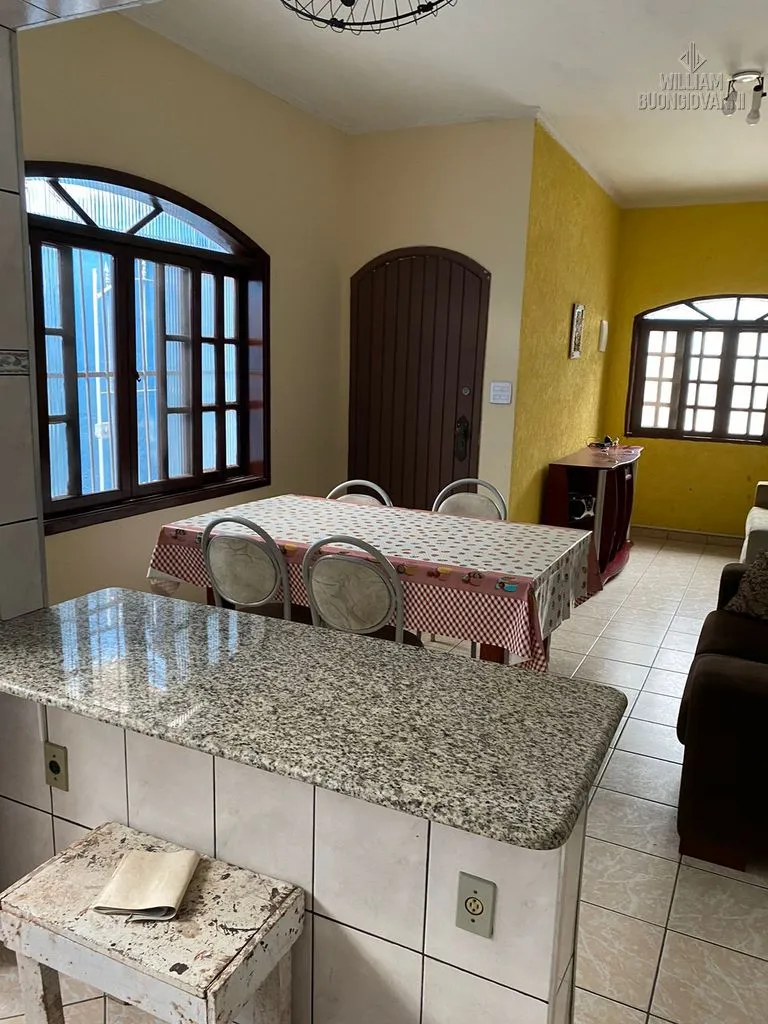 Imagem Casa Geminada 2 Dorms com Suíte, Churrasqueira e 130m² - Maracanã